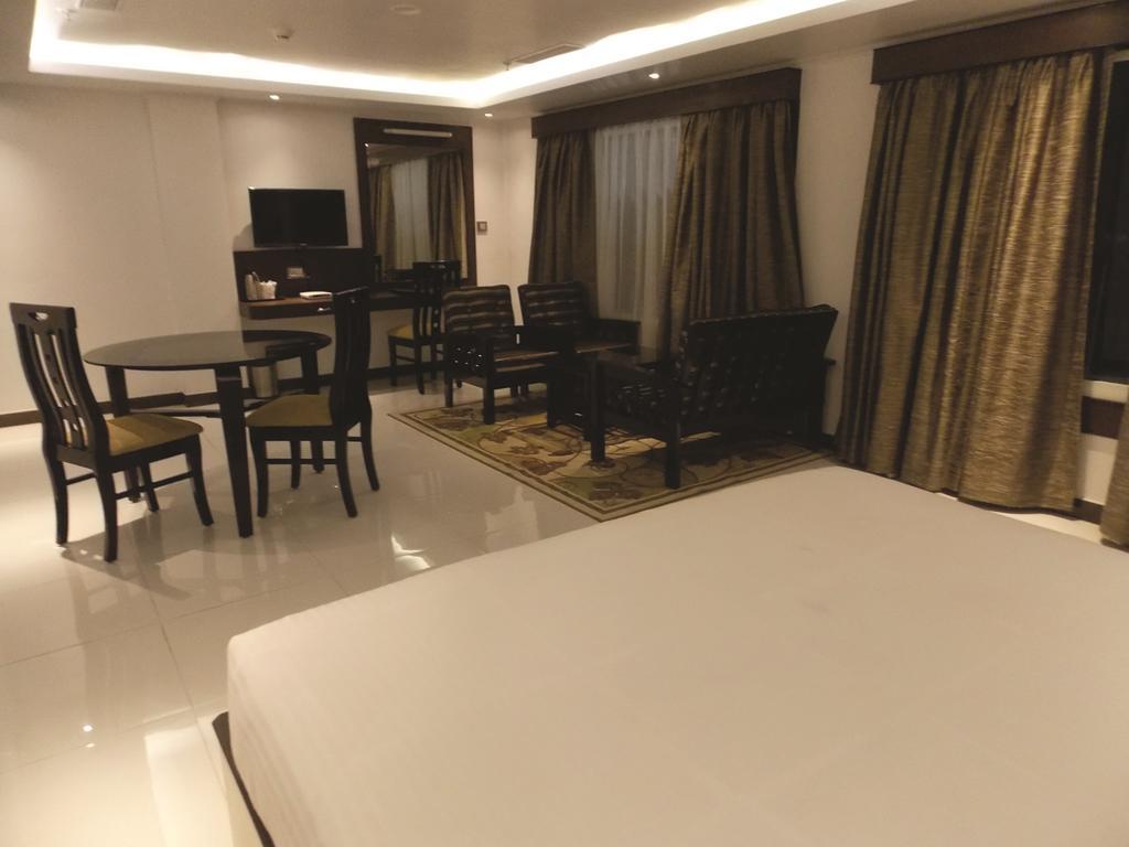 Airport City Hotel Kolkata Room photo